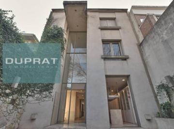 Casa · 507m² · 6 Ambientes · 2 Cocheras · Bajo Belgrano - Muy Canchera! con Jardin y Pileta