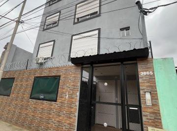 Departamento · 35m² · 2 Ambientes · En Alquiler - Departamento de 2 Ambientes 1° Piso por Escalera