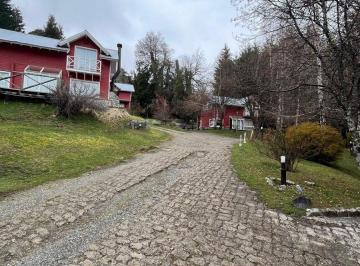 Casa · 515m² · 4 Ambientes · 1 Cochera · Complejo de 6 Cabañas en Puerto Manzano