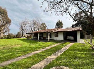 Quinta vacacional · 180m² · 4 Dormitorios · 1 Cochera · Quinta en Gral Rodriguez 6 Amb, Jardin y Pileta