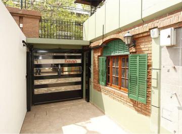 Casa · 215m² · 5 Ambientes · Venta Casa 5 Ambientes con Patio a Estrenar
