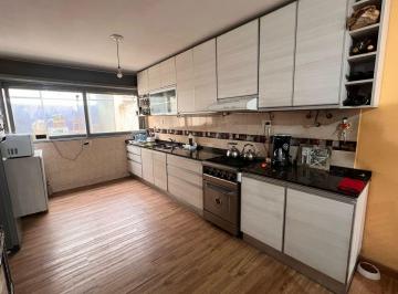 Casa · 232m² · 8 Ambientes · 2 Cocheras · Venta Casa 3 Dorm con Terraza B° Maipu II Sección