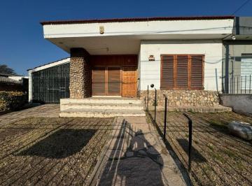 Casa · 166m² · 4 Ambientes · 2 Cocheras · Se Vende Casa 2 Dorm. - Villa Carlos Paz