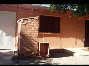 Casa · 42m² · 3 Ambientes · 1 Cochera · Venta de Casa, en Montecaseros, San Martín