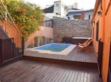 PH · 126m² · 4 Ambientes · Venta PH 4 Amb Pileta y Quincho Parque Avellaneda