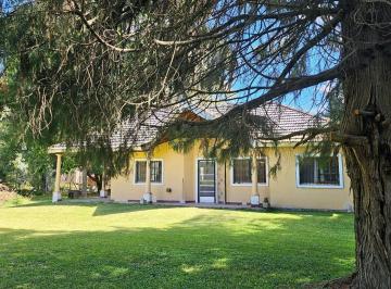 Casa · 120m² · 3 Ambientes · 3 Cocheras · Casa Venta 2 Dorm Lote de 1968 m² Exaltación Cruz