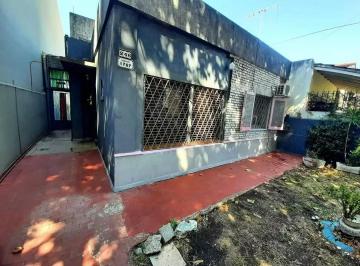 Casa · 175m² · 3 Ambientes · 1 Cochera · Casa 3 Ambientes con Parque en Venta en San Antonio de Padua