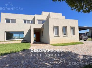 Casa · 256m² · 5 Ambientes · 5 Cocheras · Casa en Venta 5 Ambientes Al Agua - Puertos Barrio Muelles