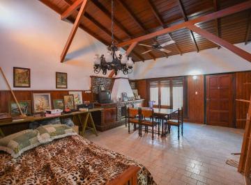 Casa · 95m² · 3 Ambientes · 1 Cochera · Casa Dos Dorm. y Cochera en Venta Chascomus