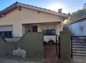 Casa · 55m² · 3 Ambientes · 1 Cochera · Venta o Permuta Casa 3 Amb. Cochera, San Bernardo