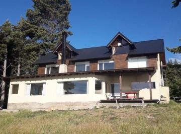 Casa · 200m² · 7 Ambientes · Alquiler Permanente Casa Dina Huapi con Costa
