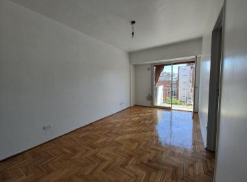 Departamento · 38m² · 2 Ambientes · Alquiler Departamento 2 Amb Caballito Luminoso
