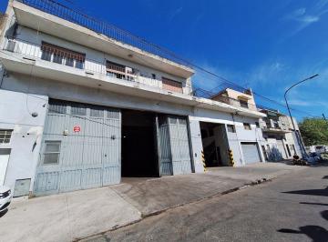 Bodega-Galpón · 933m² · Galpon con Puente Grua y 2 Viviendas Planta Alta