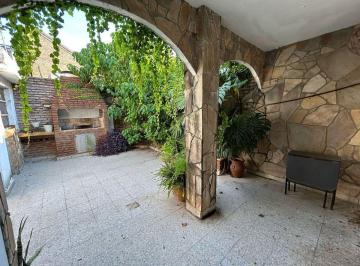 Casa · 104m² · 4 Ambientes · 1 Cochera · Venta Casa 2 Dorm. Florida Rio. Apta Credito