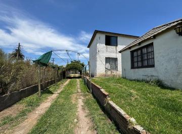 Casa · 240m² · 3 Ambientes · 2 Cocheras · Vendo Casa 4 Dorm. 2 Baños Barros Blancos