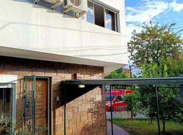 Casa · 74m² · 3 Ambientes · 1 Cochera · Venta Casa de 2 Dorm. + Cochera en Buceo