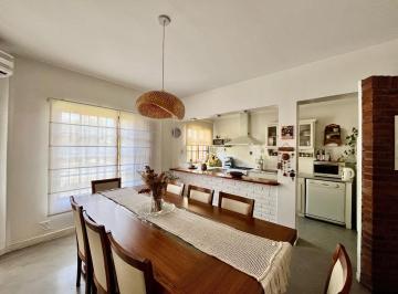 Casa · 190m² · 5 Ambientes · 2 Cocheras · Casa 5 Amb Aldo Bonzi con Pileta - Apto Credito