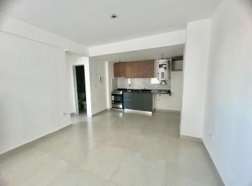 Departamento · 40m² · 2 Ambientes · 1 Cochera · Alquiler 2 Ambientes con Cochera Caseros Centro