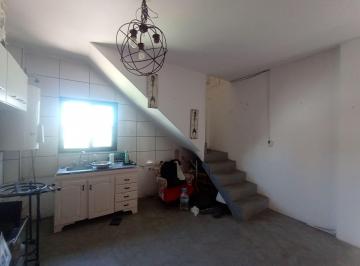 PH · 105m² · 3 Ambientes · PH con Local en Venta Moreno Centro