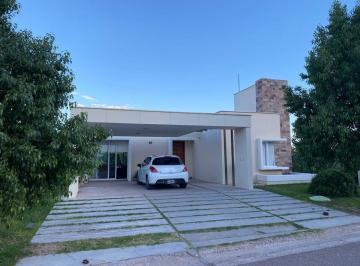 Casa · 130m² · 4 Ambientes · 2 Cocheras · Casa en Venta - La Carmelina - San Martín