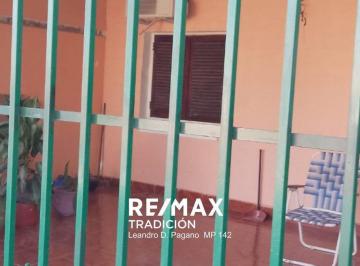 Casa · 150m² · 4 Ambientes · 2 Cocheras · Casa 6 Amb en Venta Macrocentro 300 m 2