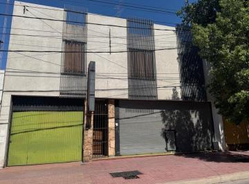 Casa · 400m² · 6 Ambientes · 2 Cocheras · Venta Casa con Local Comercial - 2 Pisos