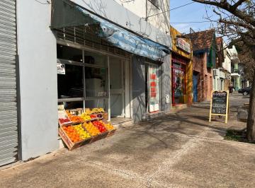 Local comercial · 48m² · Local en Venta en Villa Urquiza Subdivido en 2 Locales - Se Venden con Renta