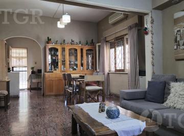 Casa · 196m² · 5 Ambientes · 2 Cocheras · Venta Casa 5 Ambientes en Monte Chingolo