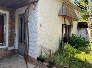Casa · 173m² · 3 Ambientes · 1 Cochera · Casa a La Venta 3 Dorm. en Barrio Mayoraz