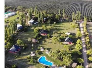 Casa · 220m² · 7 Ambientes · 6 Cocheras · Complejo de Cabañas en Rama Caída
