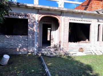 Casa · 100m² · 3 Ambientes · 1 Cochera · Venta Casa a Terminar con Lote 300 m Moreno