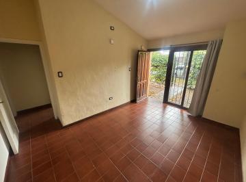 PH de 2 ambientes, Morón · P. H 2 Ambientes - Patio y Terraza - Entrada Independiente - Castelar Centro (Sur)
