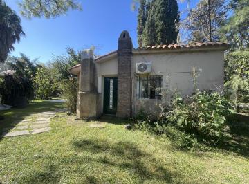 Casa · 35m² · 2 Ambientes · Casa en Venta 1 Dormitorio con Amplio Jardín en Funes