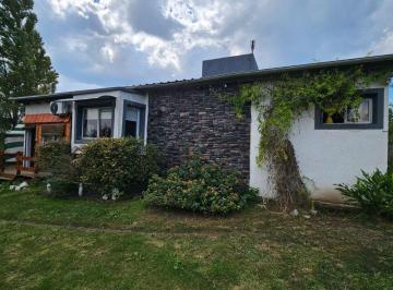Casa · 180m² · 8 Ambientes · Venta Importante Casa + 2 Cabañas en Siquiman