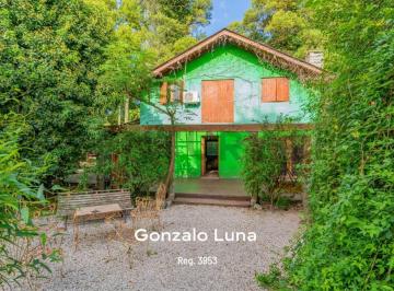 Casa · 105m² · 3 Ambientes · 3 Cocheras · Venta de Casa en El Bosque Peralta Ramos en La Ciudad de Mar del Plata.