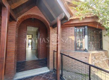 Casa · 180m² · 4 Ambientes · 2 Cocheras · Casa en Venta en Ramos Mejia