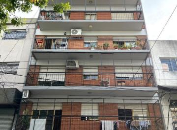 Departamento · 93m² · 4 Ambientes · 1 Cochera · Amplio 4 Ambientes con Balcón en El Corazón de Floresta.