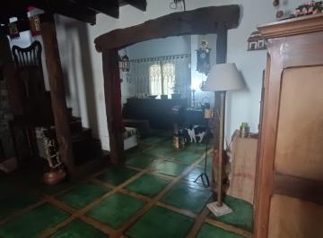 PH · 150m² · 4 Ambientes · 1 Cochera · PH en Don Bosco