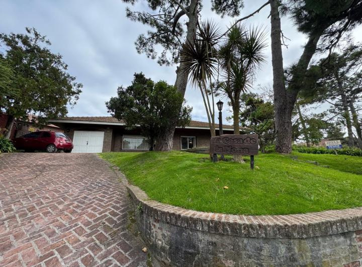Casa · 1625m² · 7 Ambientes · 1 Cochera