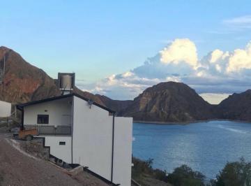 Casa · 140m² · 10 Ambientes · 3 Cocheras · Cabañas en Venta en Los Reyunos