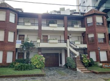 Departamento de 4 ambientes, Villa Gesell · Departamento 4 Ambientes en Venta. Zona Centro. Villa Gesell.