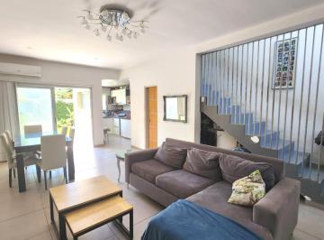 Departamento · 87m² · 3 Ambientes · 1 Cochera · Alquiler Duplex 2 Dorm - 460 E/ Belgrano y 23 - City Bell