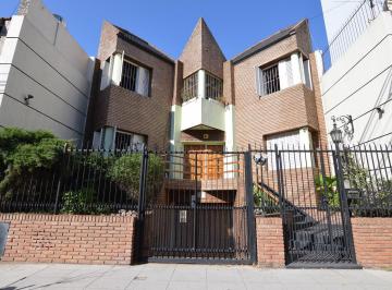 Casa · 306m² · 6 Ambientes · 1 Cochera · Casa Triplex en Alquiler en Boedo, Capital Federal, Buenos Aires