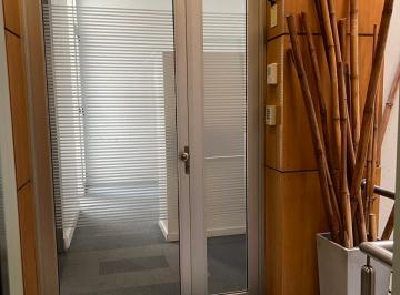 Oficina comercial de 4 ambientes, Centro / Microcentro · Alquiler Oficina