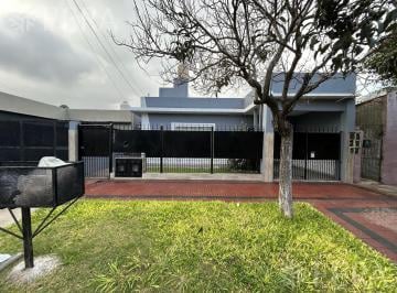 PH · 60m² · 4 Ambientes · Venta de PH 4 Ambientes con Patio en Villa Dominico