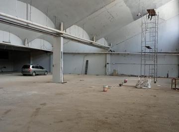 Bodega-Galpón · 1550m² · Galpon en Alquiler en San Martin