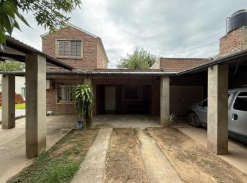 Casa · 116m² · 4 Ambientes · 3 Cocheras · Alquiler Casa de Dos Dorm. en Rincón