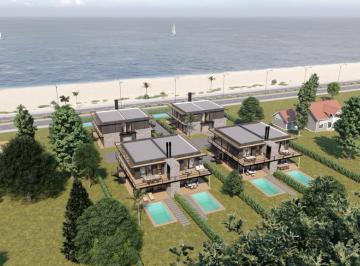 Casa · 145m² · 4 Ambientes · 2 Cocheras · Sensacional Preventa Llave en Mano en Bº El Ocaso, Frente a Playa Mansa, Parada 31.