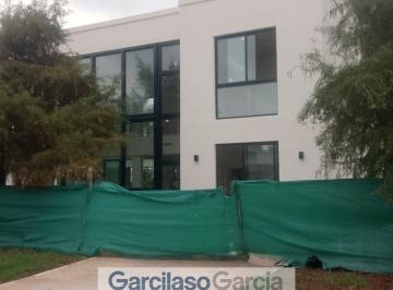 Casa · 217m² · 6 Ambientes · 2 Cocheras · Casa en Venta en Prados del Oeste, Moreno, G. B. a. Zona Oeste