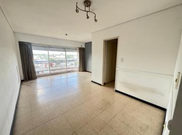Departamento · 80m² · 4 Ambientes · Amplio y Luminoso Semipiso de 4amb - Venta
